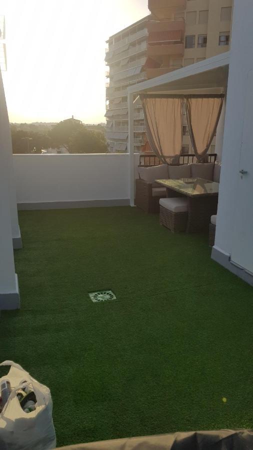 אל קאמפיו Atico Triplex Isla Verde מראה חיצוני תמונה